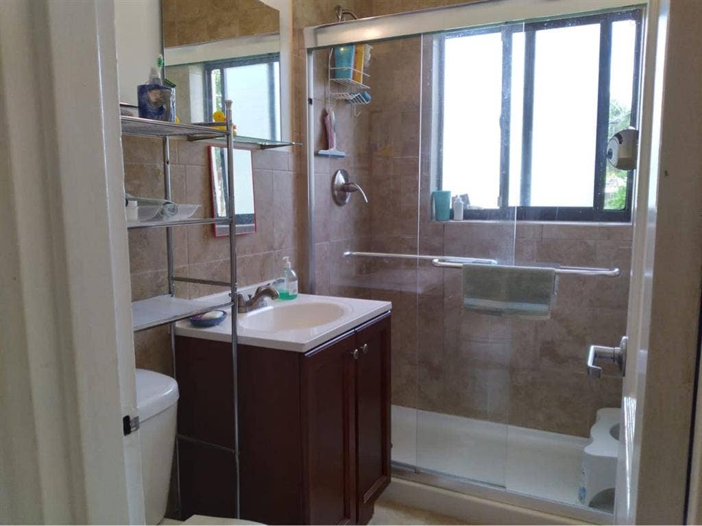 Furnished room to rent Hollywood