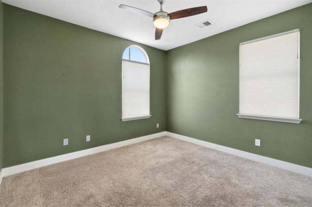 Room in house for rent