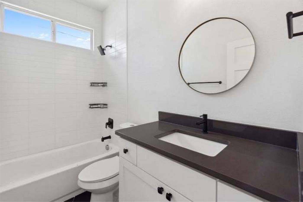 Room for rent in house