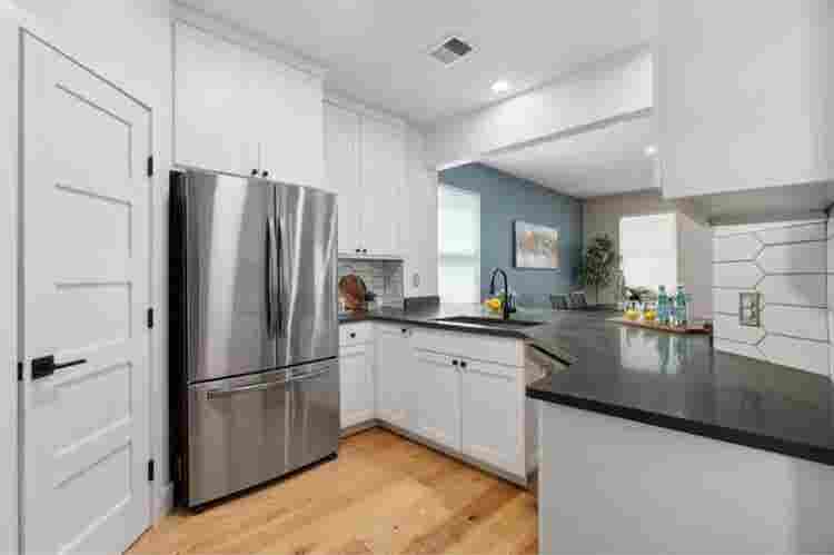 Room for rent in house