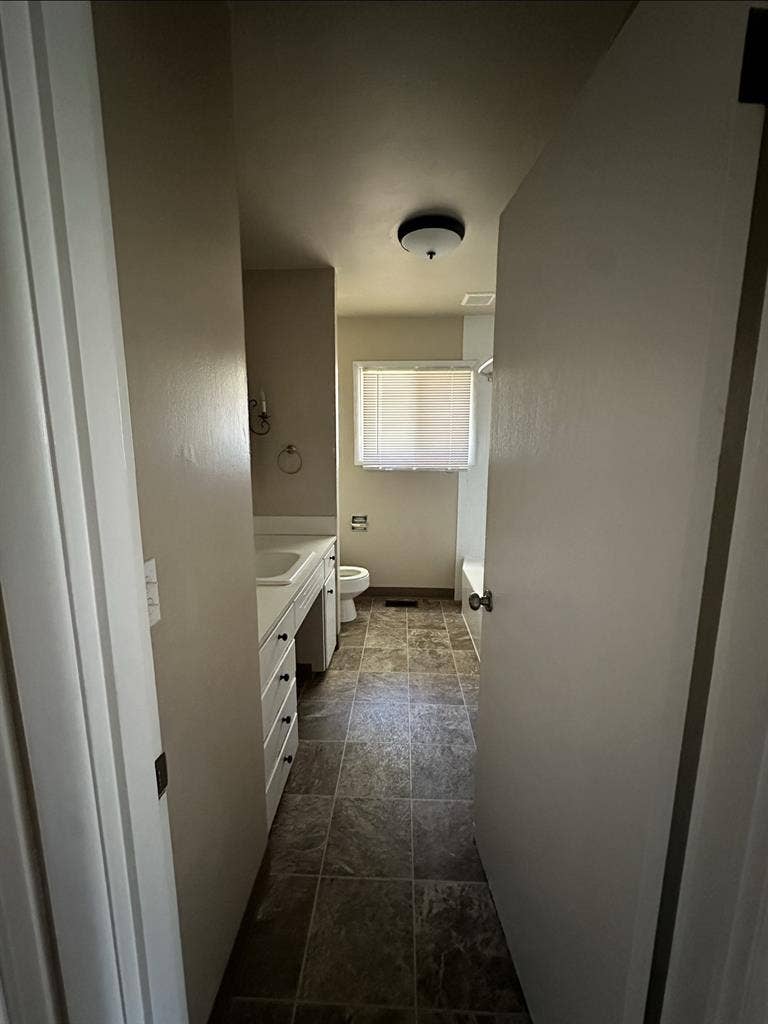 Room for rent in South Salem