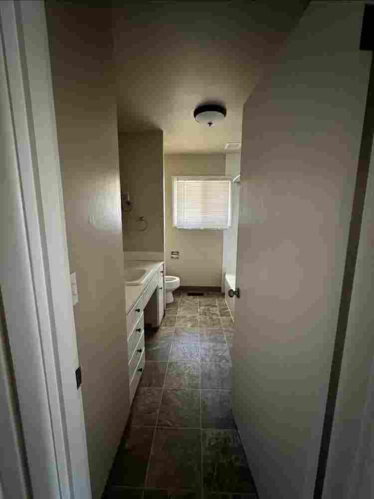 Room for rent in South Salem