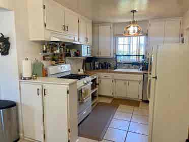 **2 Rooms for Rent in Gated Home!