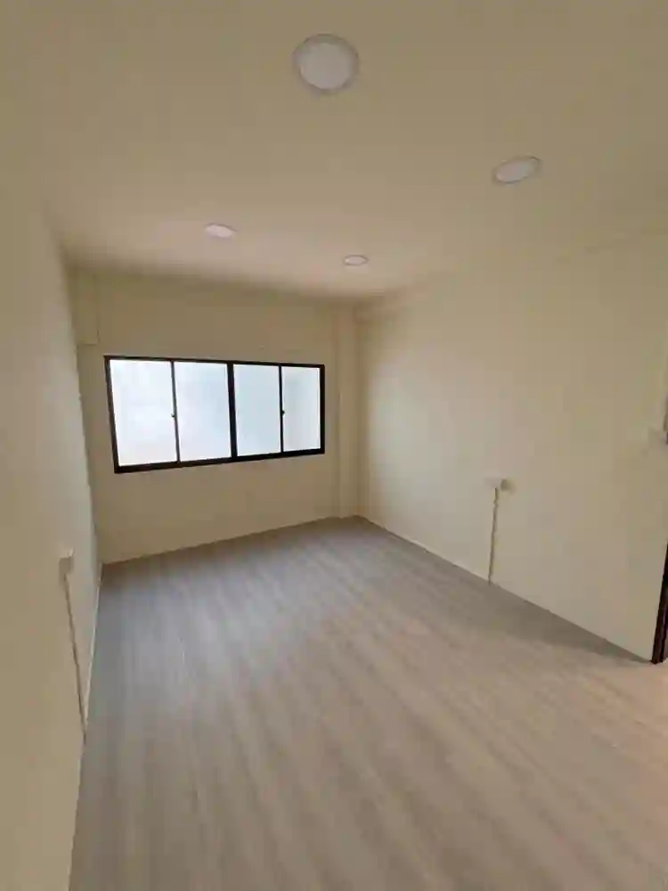 Newly Furbished Twin Room(SMU,NAFA)