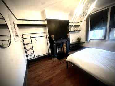 Large double Room for rent