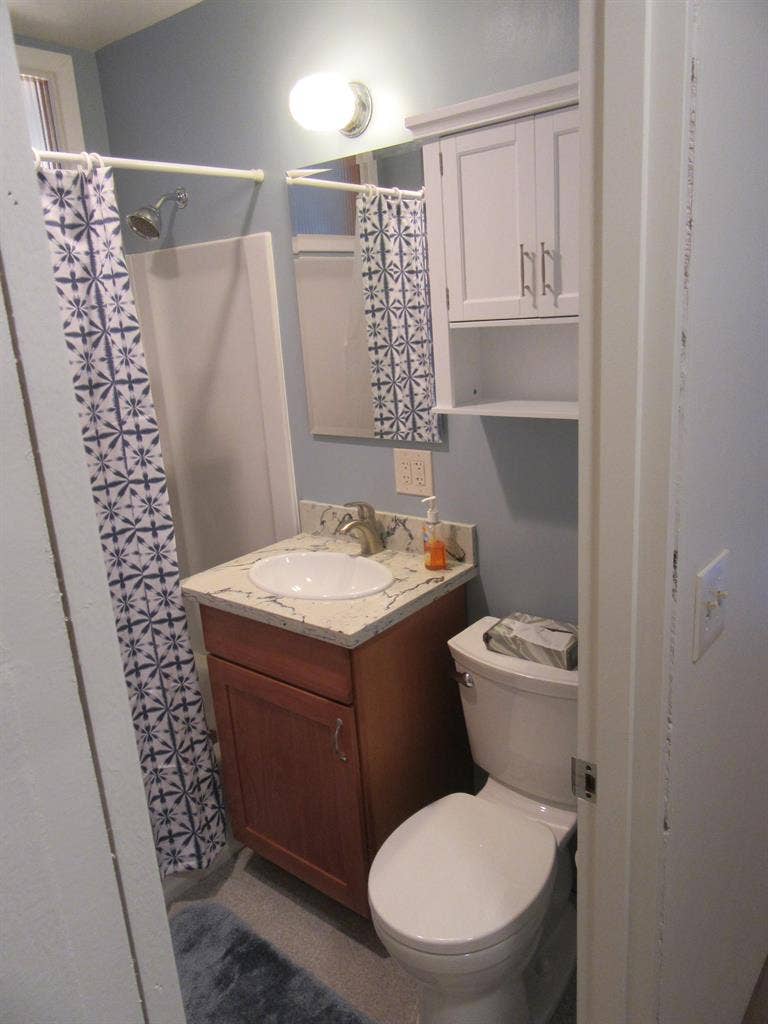 want roommate to share my house.