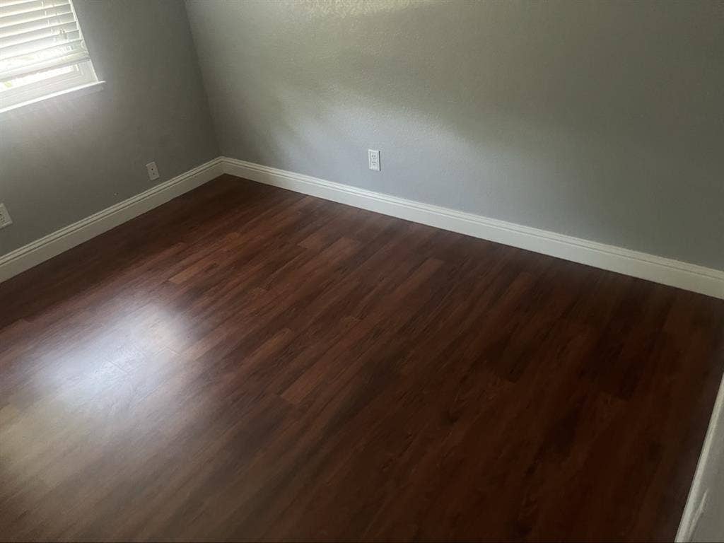 Room for rent $