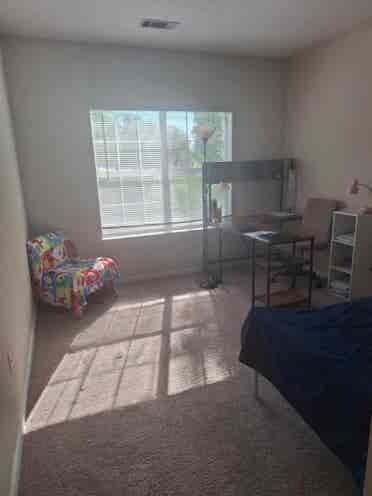 2 bed/bath apartment sublease