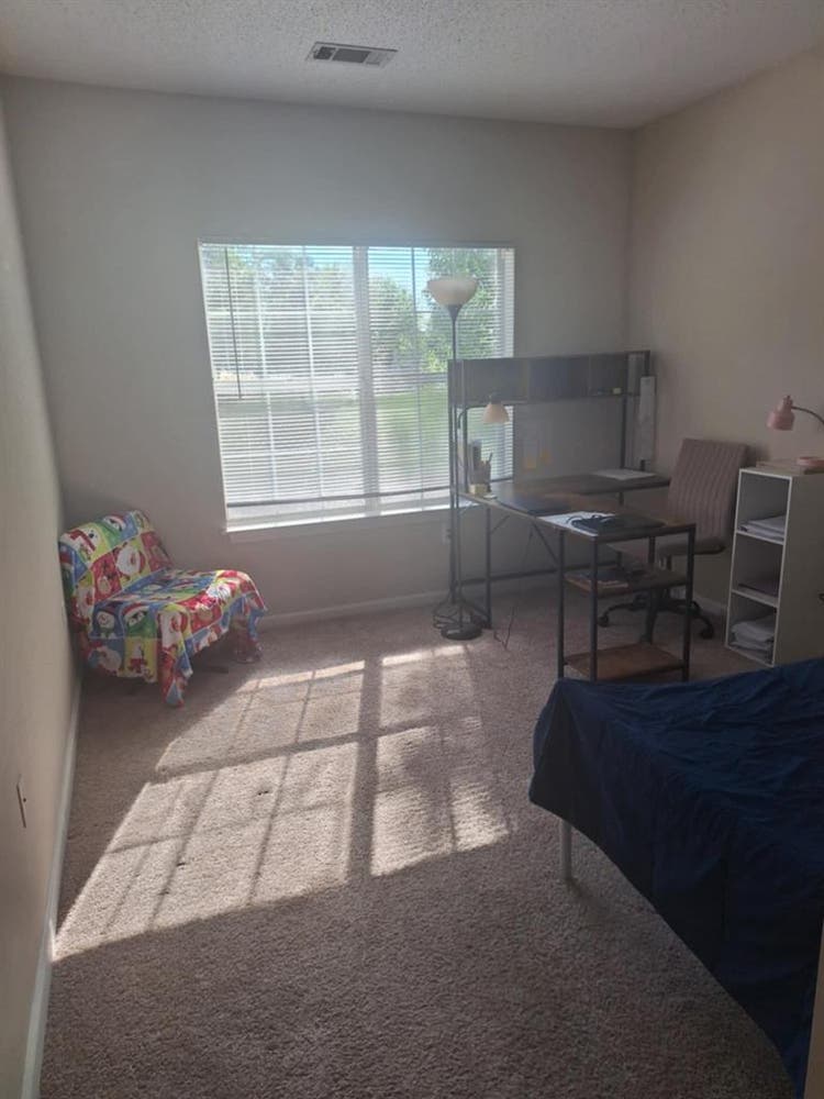 2 bed/bath apartment sublease