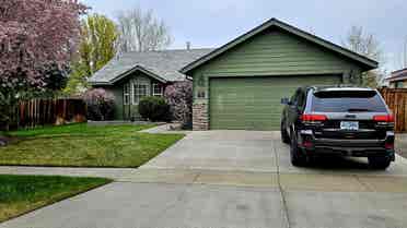 Seeking Roommate in East Bend House