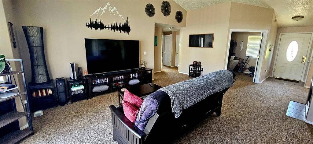 Seeking Roommate in East Bend House