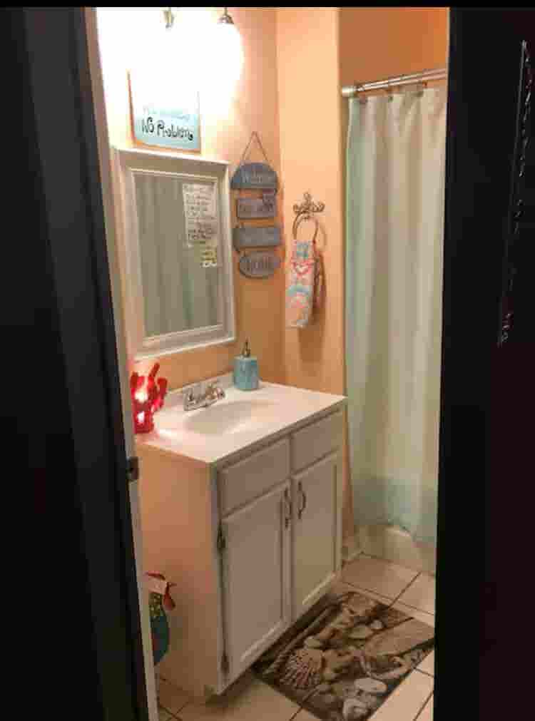 Beach room inHouse   Downtown Chatt
