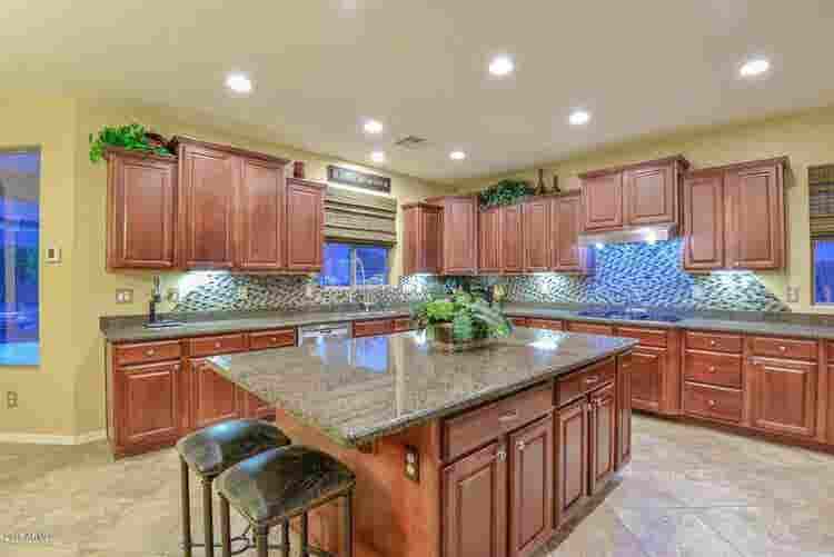 Casita w/ Full Bath in Luxury Home
