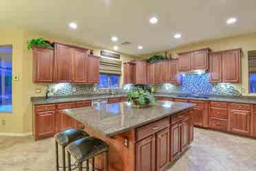 Casita w/ Full Bath in Luxury Home