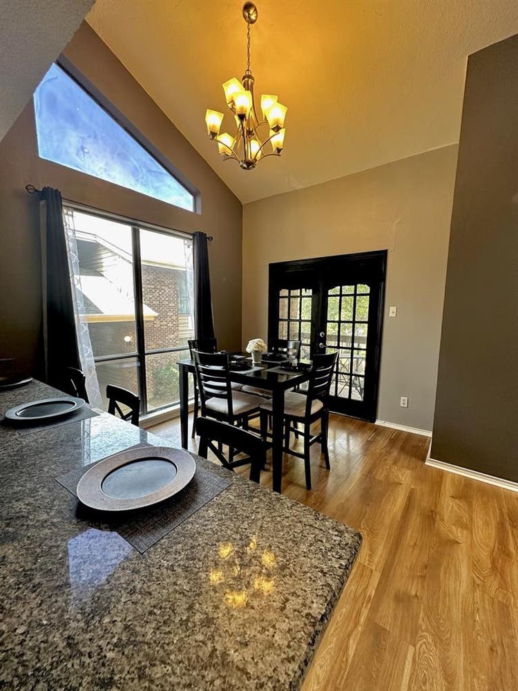 Private Bed & Bath | Utilities Incl