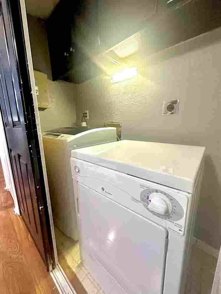 Private Bed & Bath | Utilities Incl