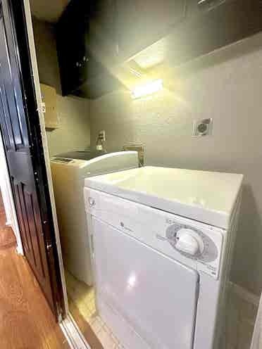 Private Bed & Bath | Utilities Incl