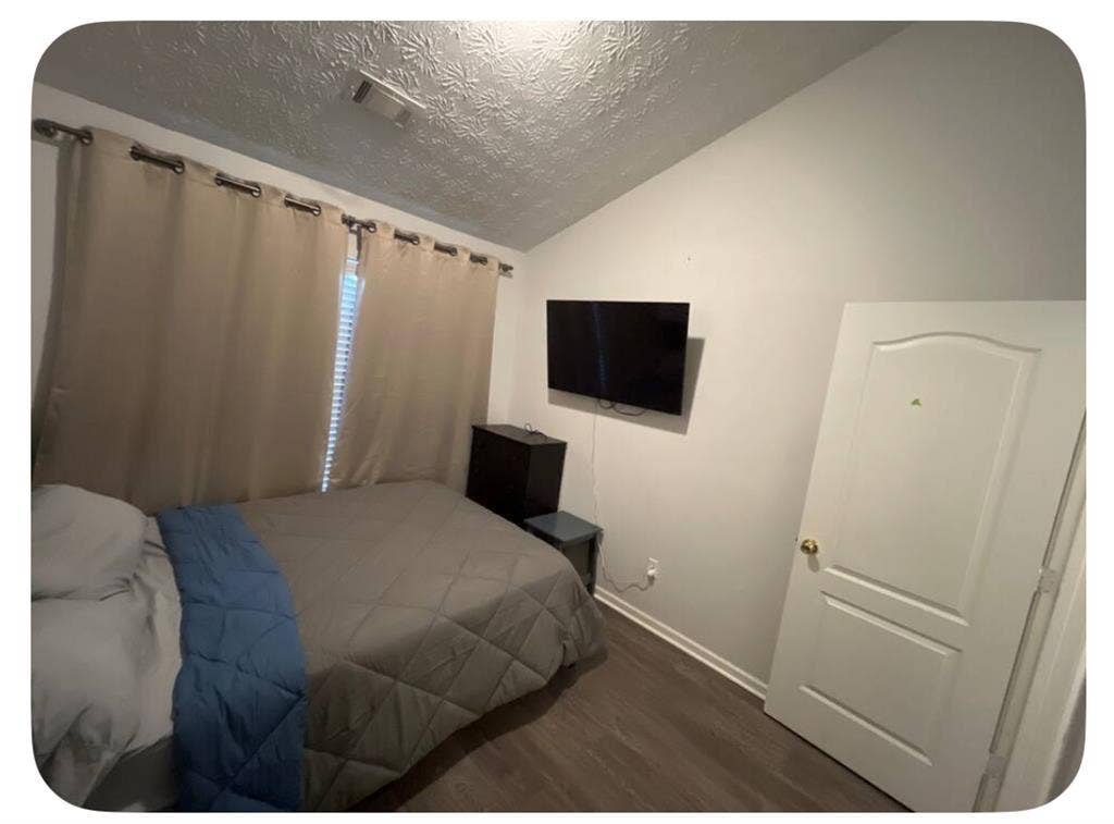 Private Room shared bathroom