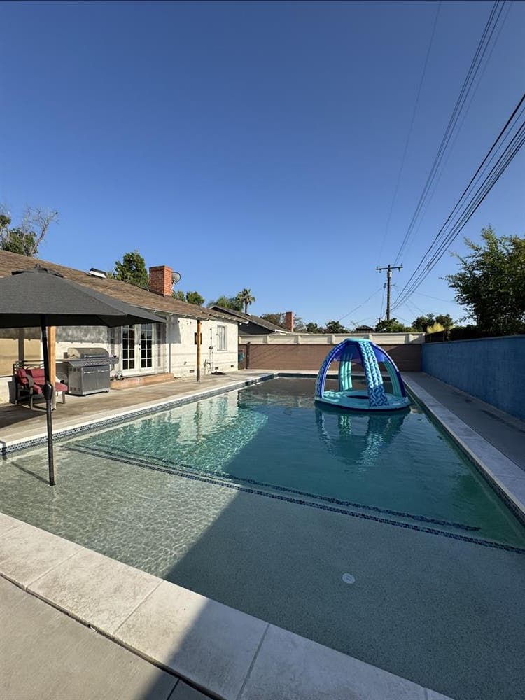 Rooms in Covina, CA