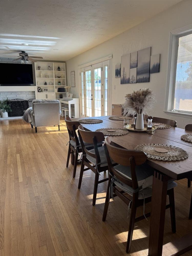 Rooms in Covina, CA