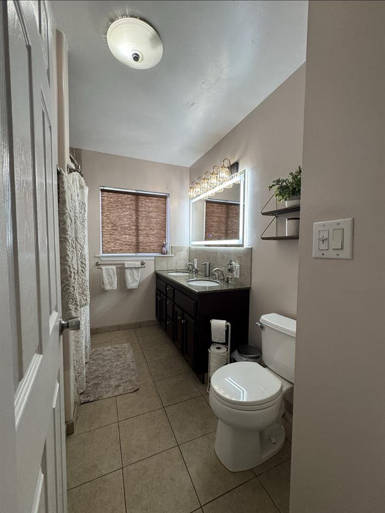 Rooms in Covina, CA