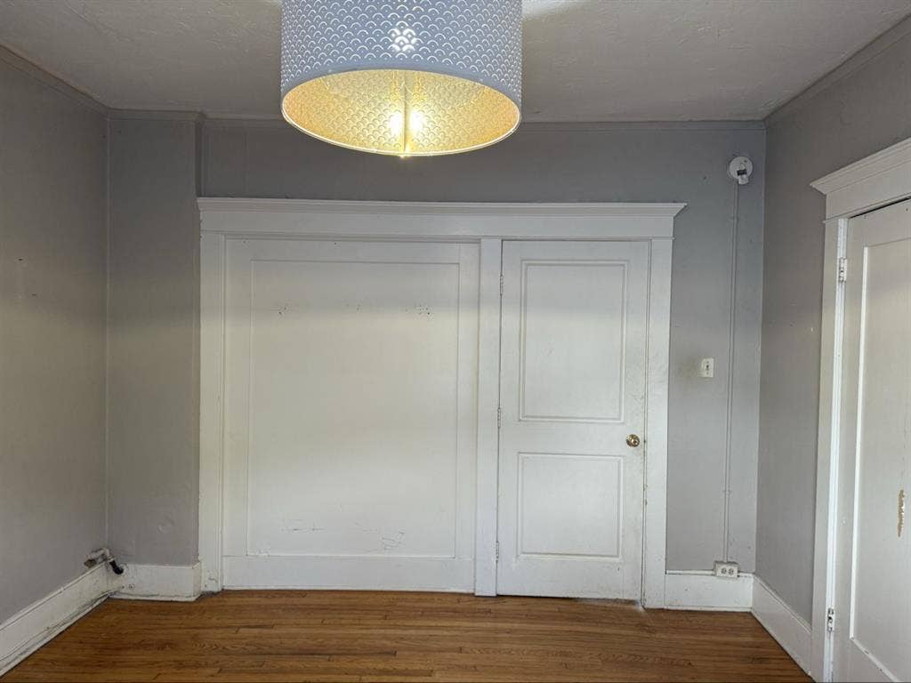 Room Available-3 blocks from beach!
