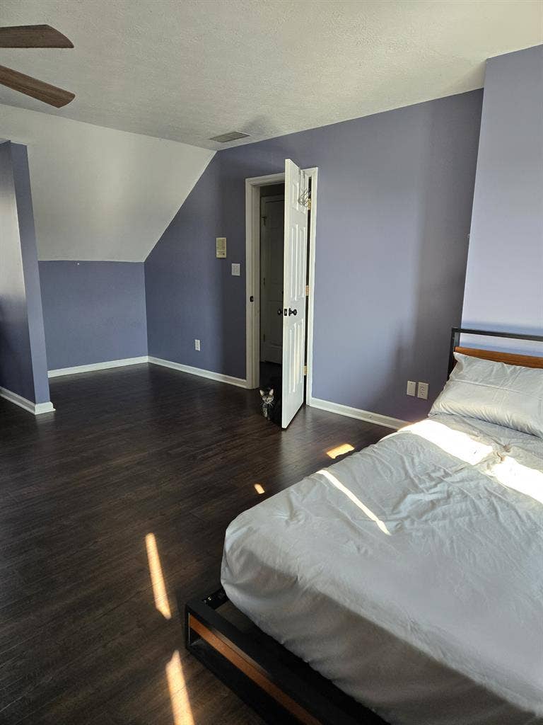 Huge furnished bedroom!!