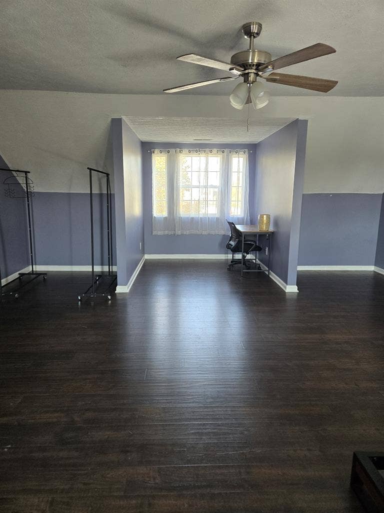 Huge furnished bedroom!!