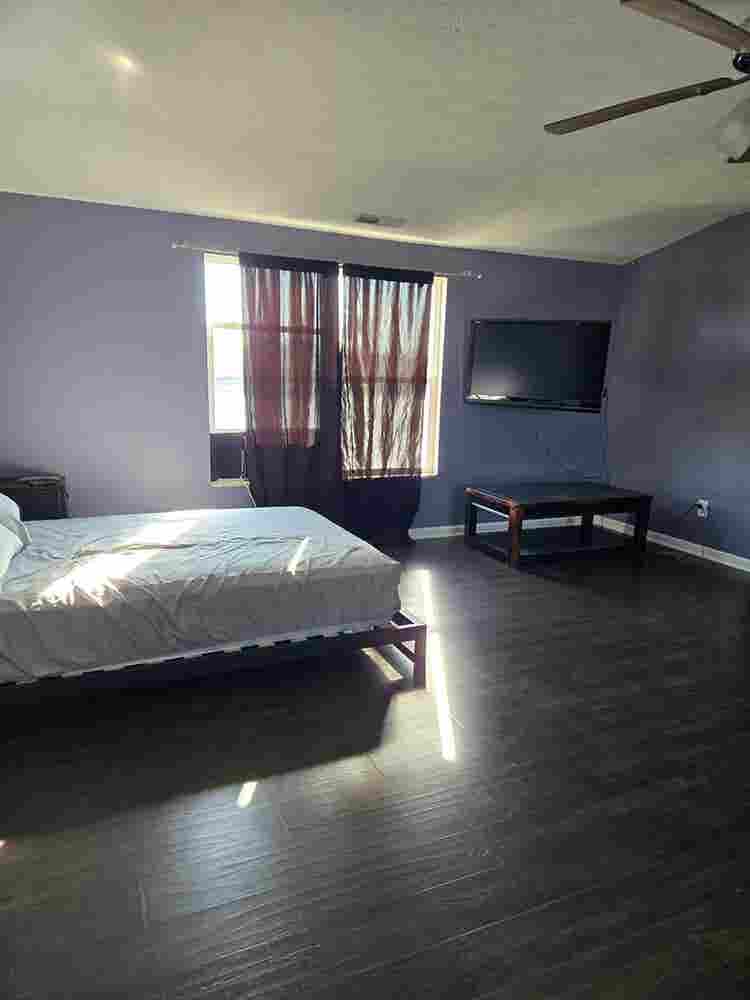Huge furnished bedroom!!