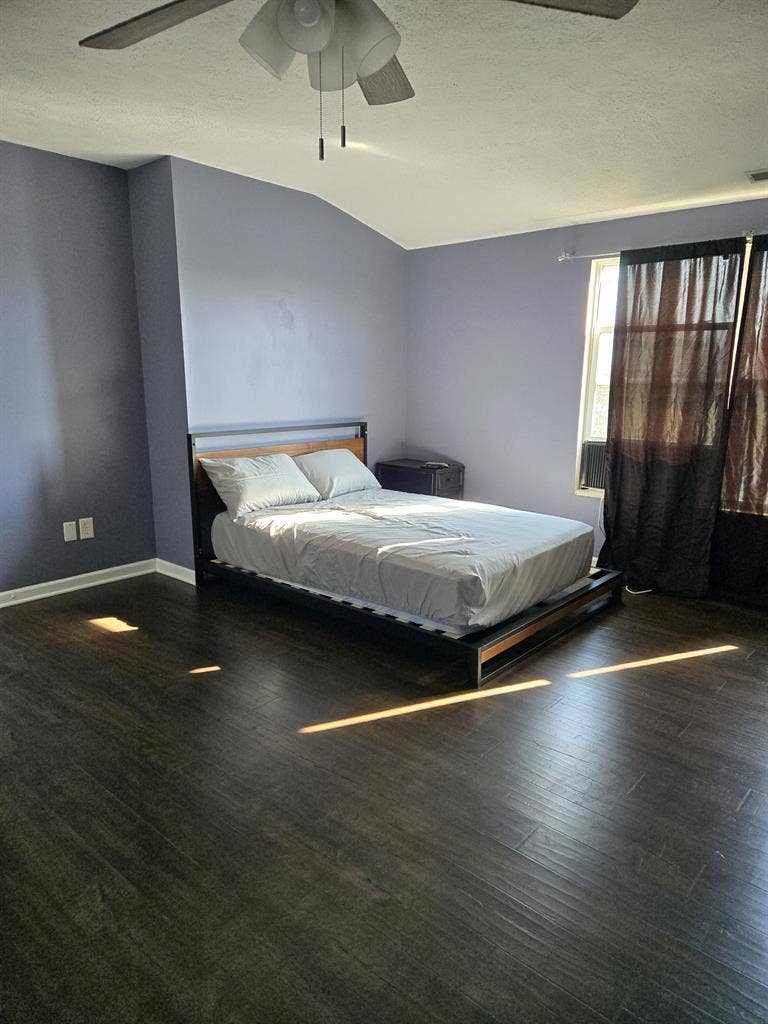 Huge furnished bedroom!!