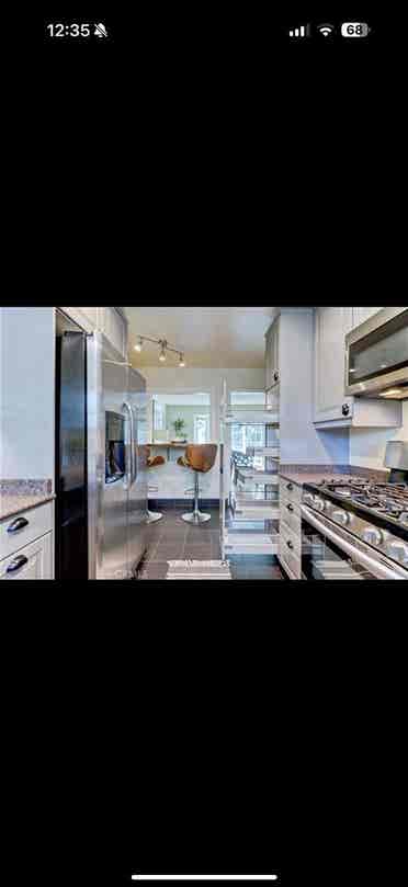 Condo 5 minutes from the beach!
