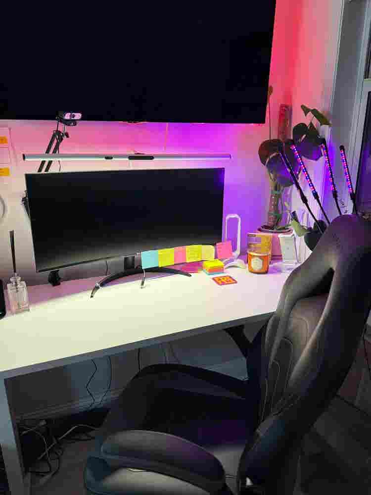 Subletting room in East Williams