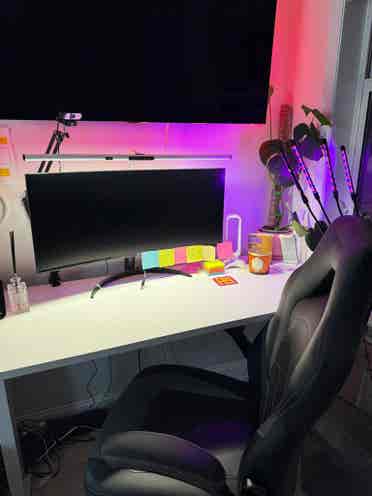 Subletting room in East Williams