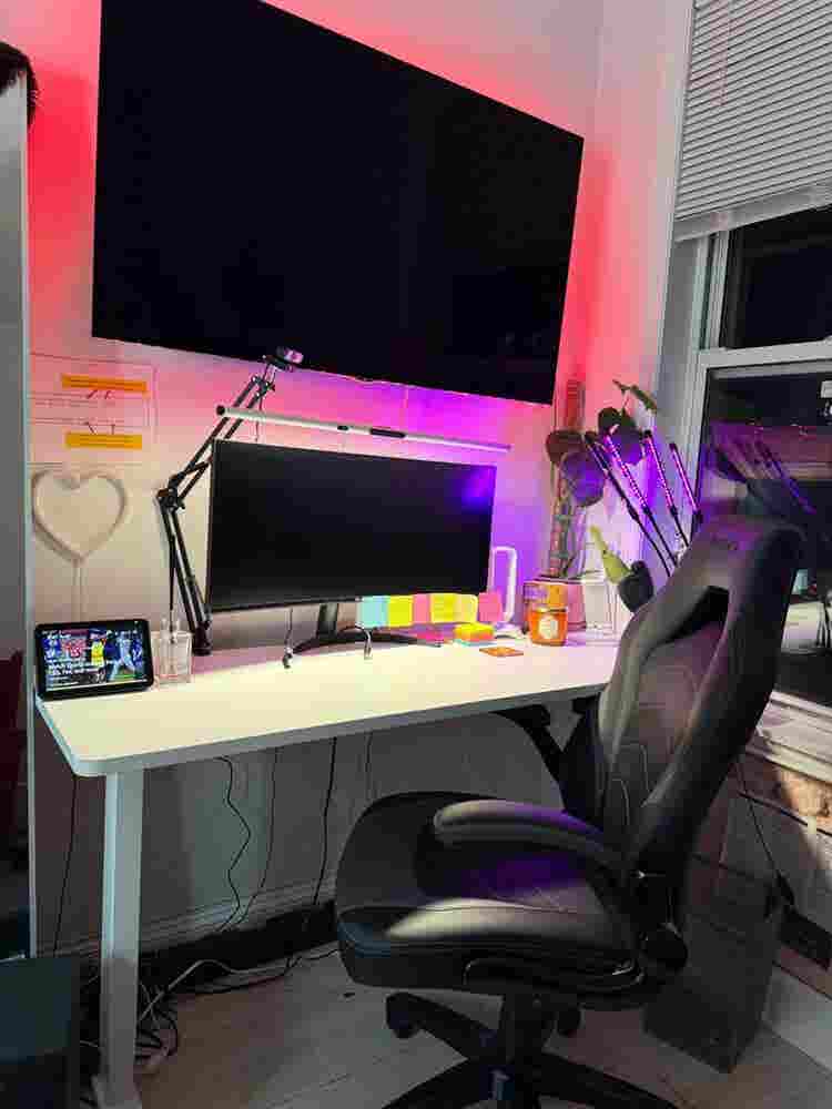 Subletting room in East Williams