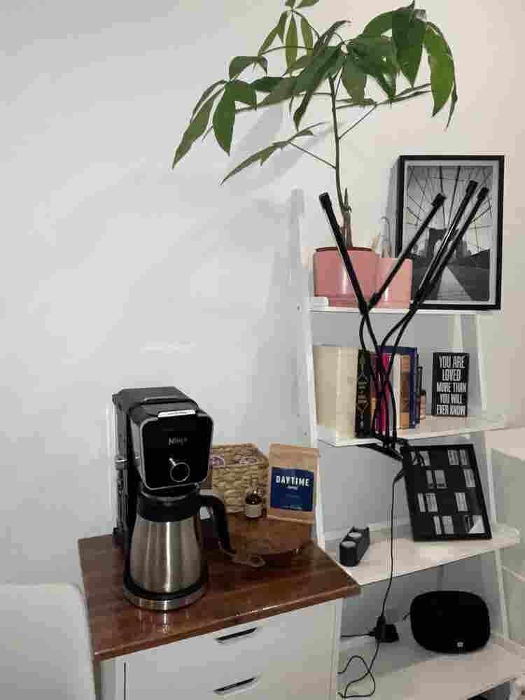 Subletting room in East Williams