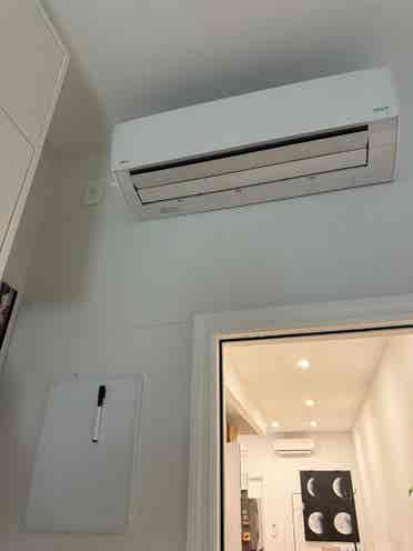 Subletting room in East Williams