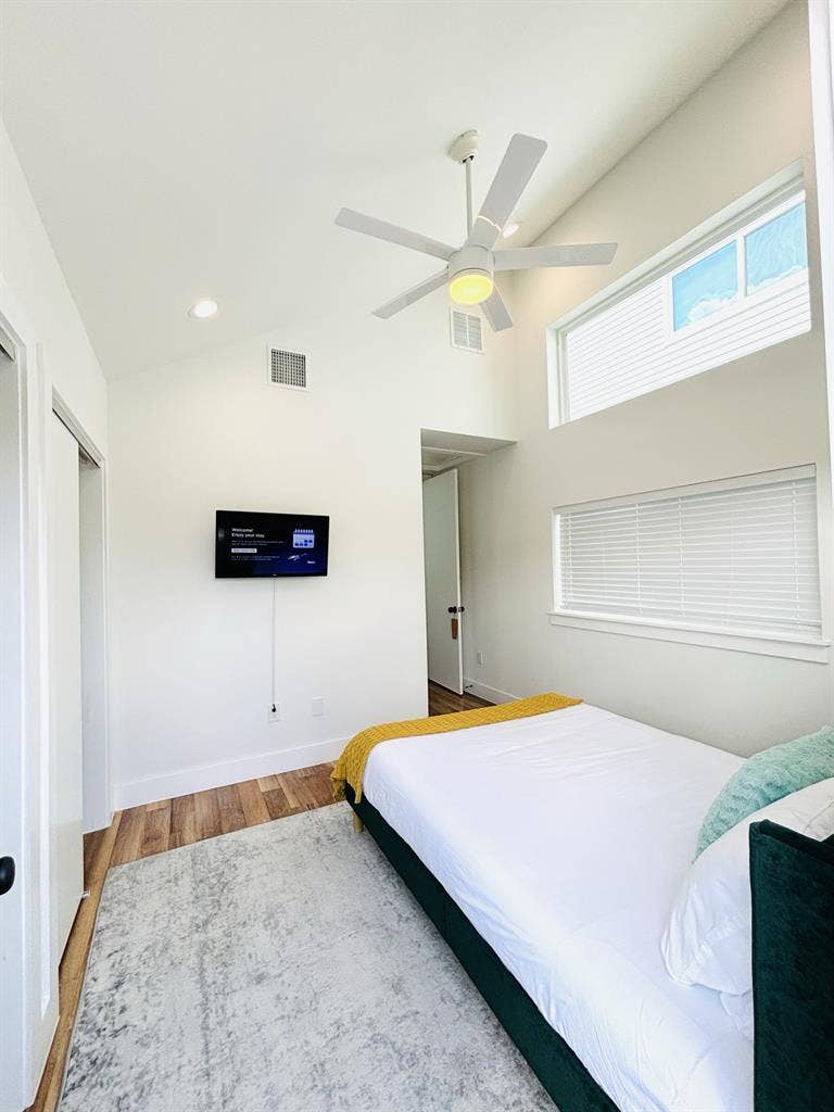 Mueller / MLK room for rent