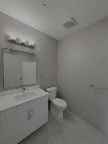 All Utilities Included- Luxury IBIB