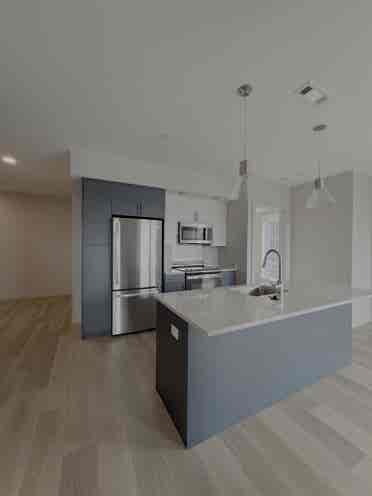 All Utilities Included- Luxury IBIB