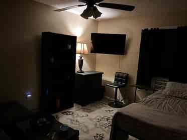 Nice large room at Kirby and Quince