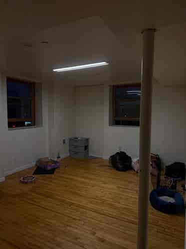 Seeking for female roommate