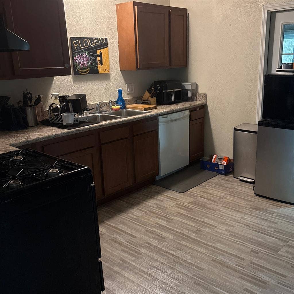 Looking for a renter in Roseville!