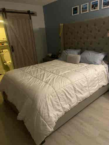 Master bedroom for rent