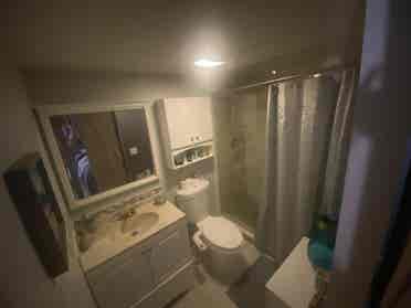 Master bedroom for rent