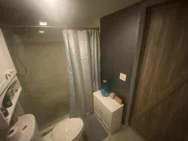 Master bedroom for rent