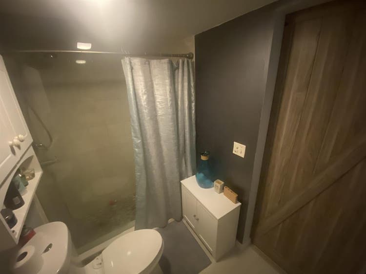 Master bedroom for rent