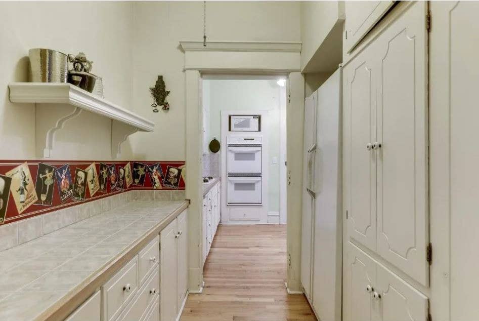 3BR Brownstone in Summit Hill