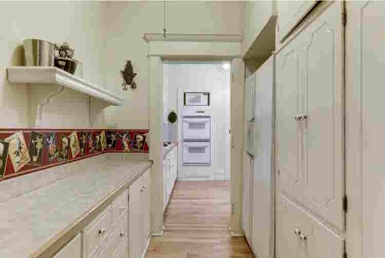 3BR Brownstone in Summit Hill