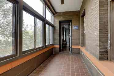 3BR Brownstone in Summit Hill