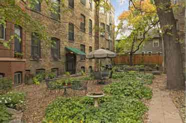 3BR Brownstone in Summit Hill
